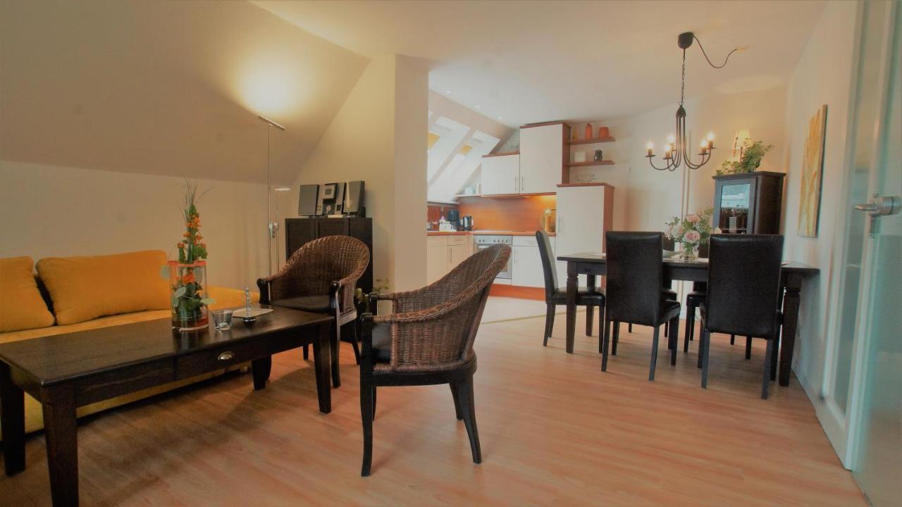 Haus Wexler 5 - Og Lägenhet Cuxhaven Exteriör bild